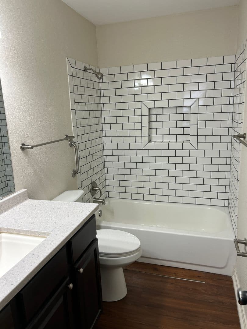 Waco House: 1416 Chapel Creek Rd