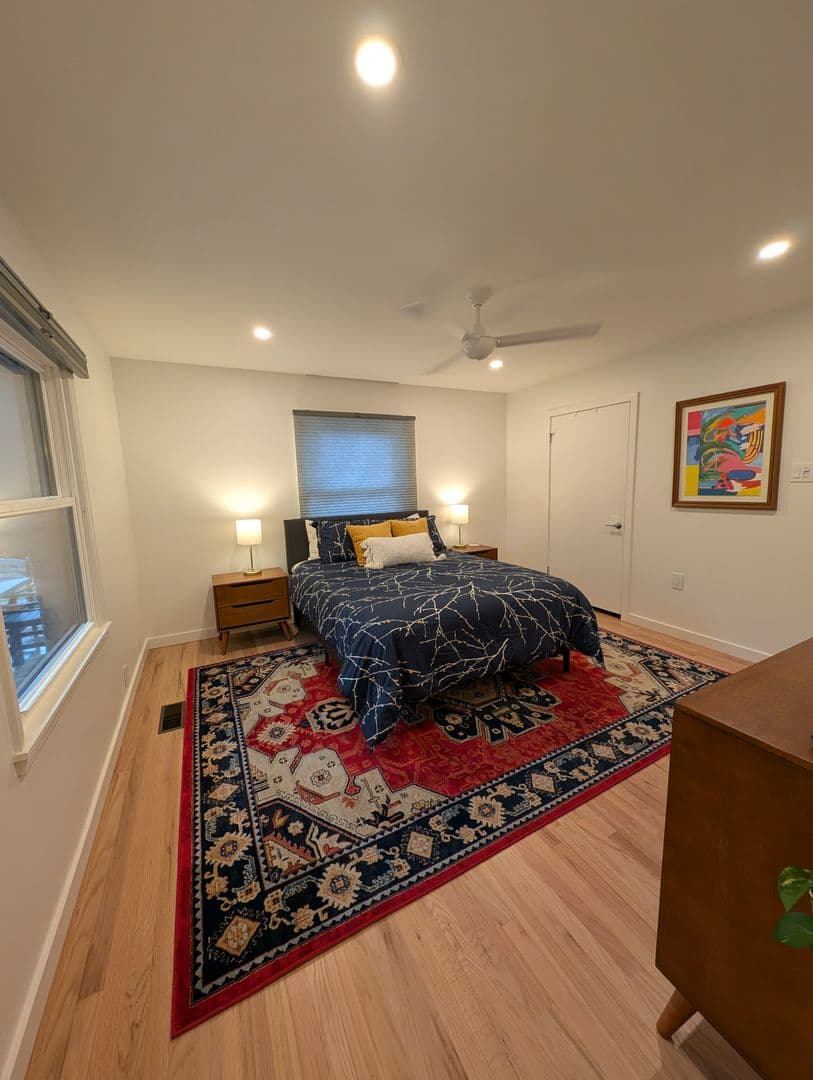 Waco House: 4421 Cedar Mountain Dr