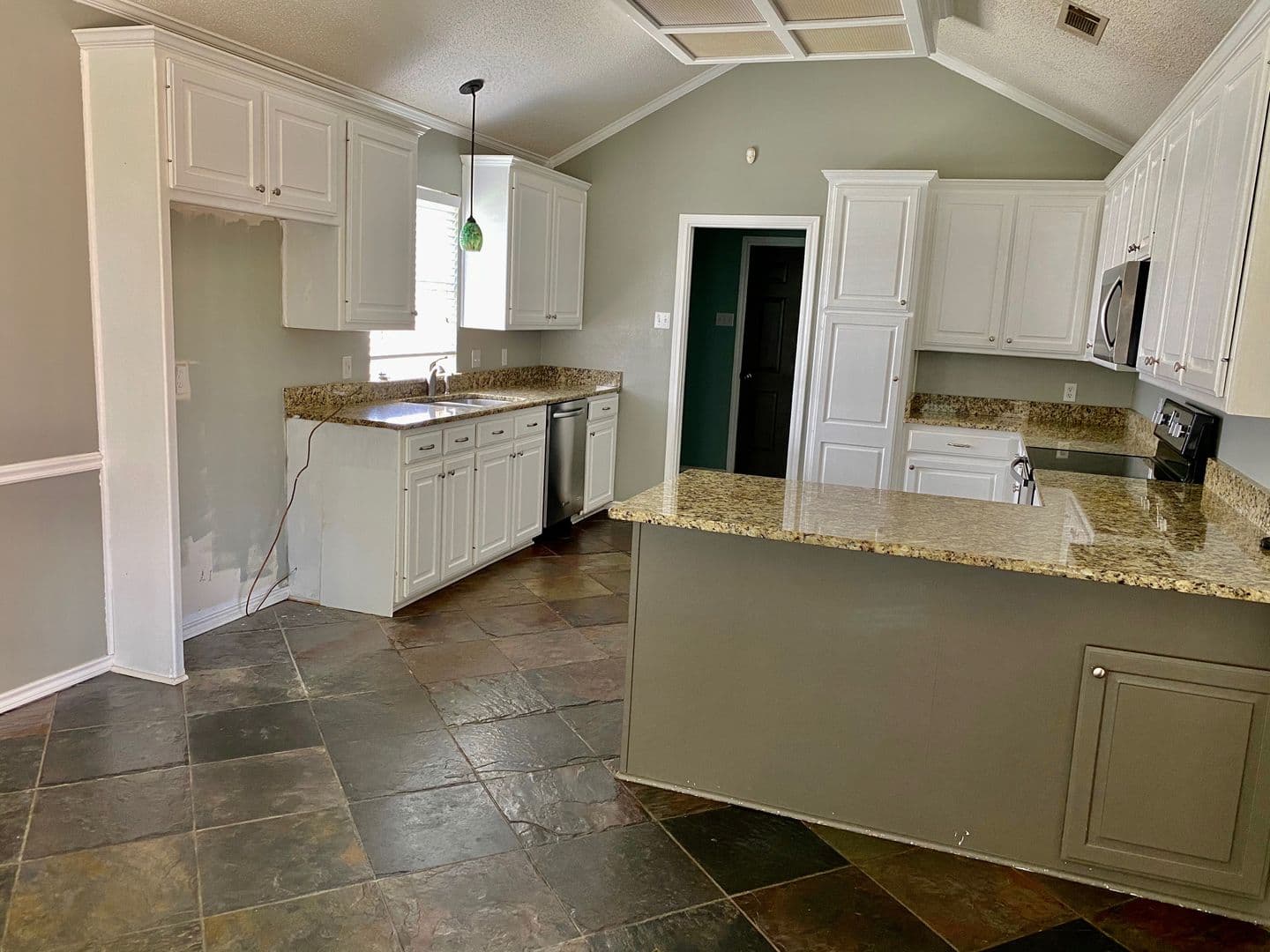 Waco House: 10824 Sierra West
