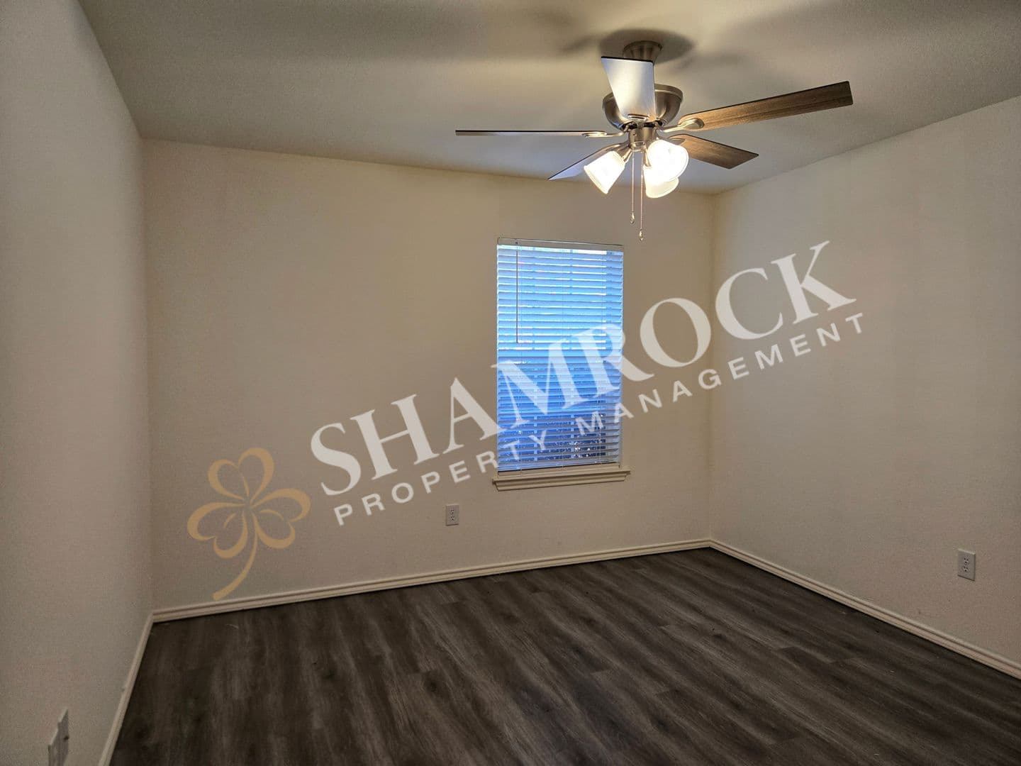 Waco House: 10201-B Hyacinth