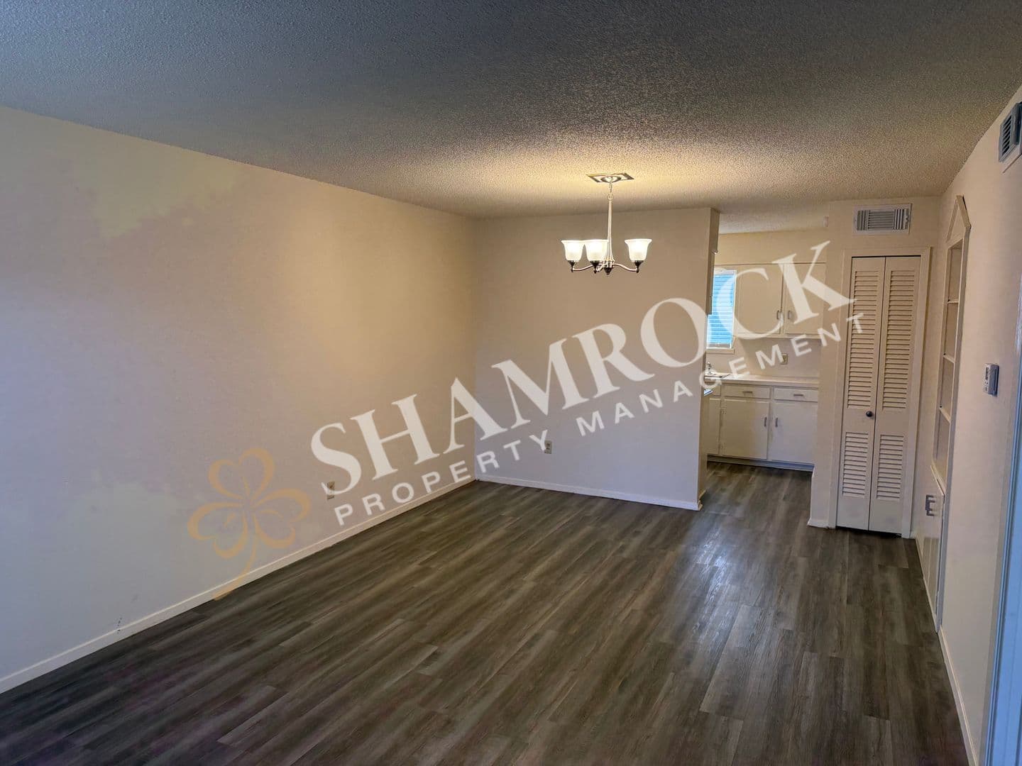 Waco House: 5015 Lakeland Circle #204