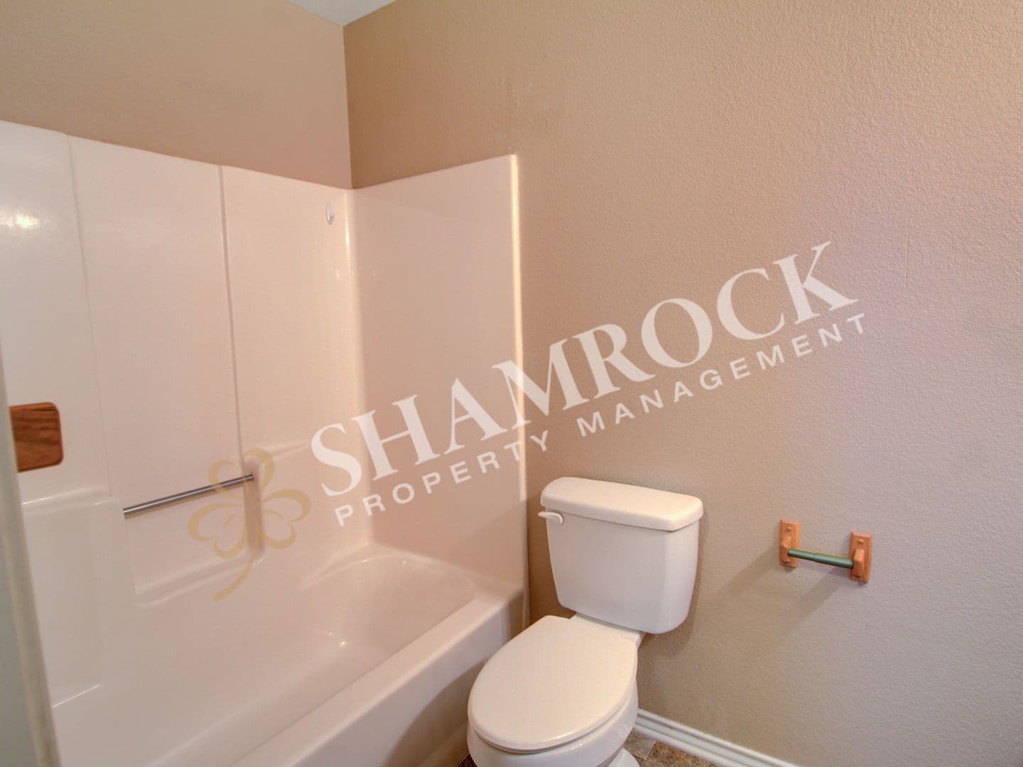Waco House: 1419 Chapel Ridge Rd