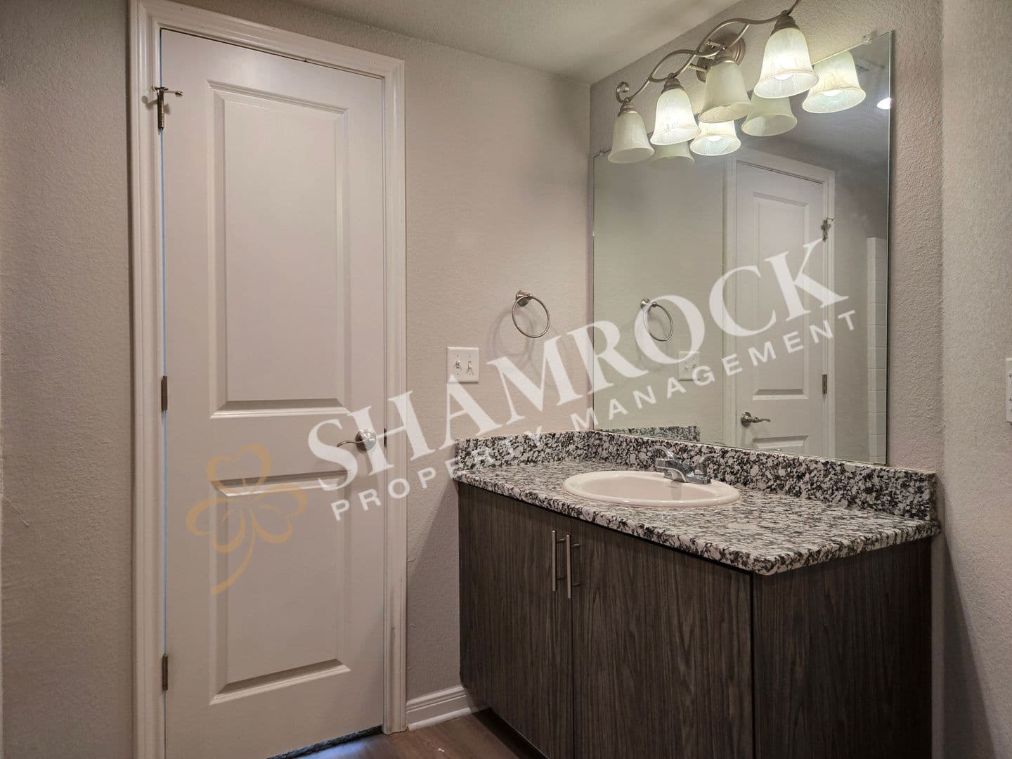 Waco House: 1307 Austin Ave, Unit 206