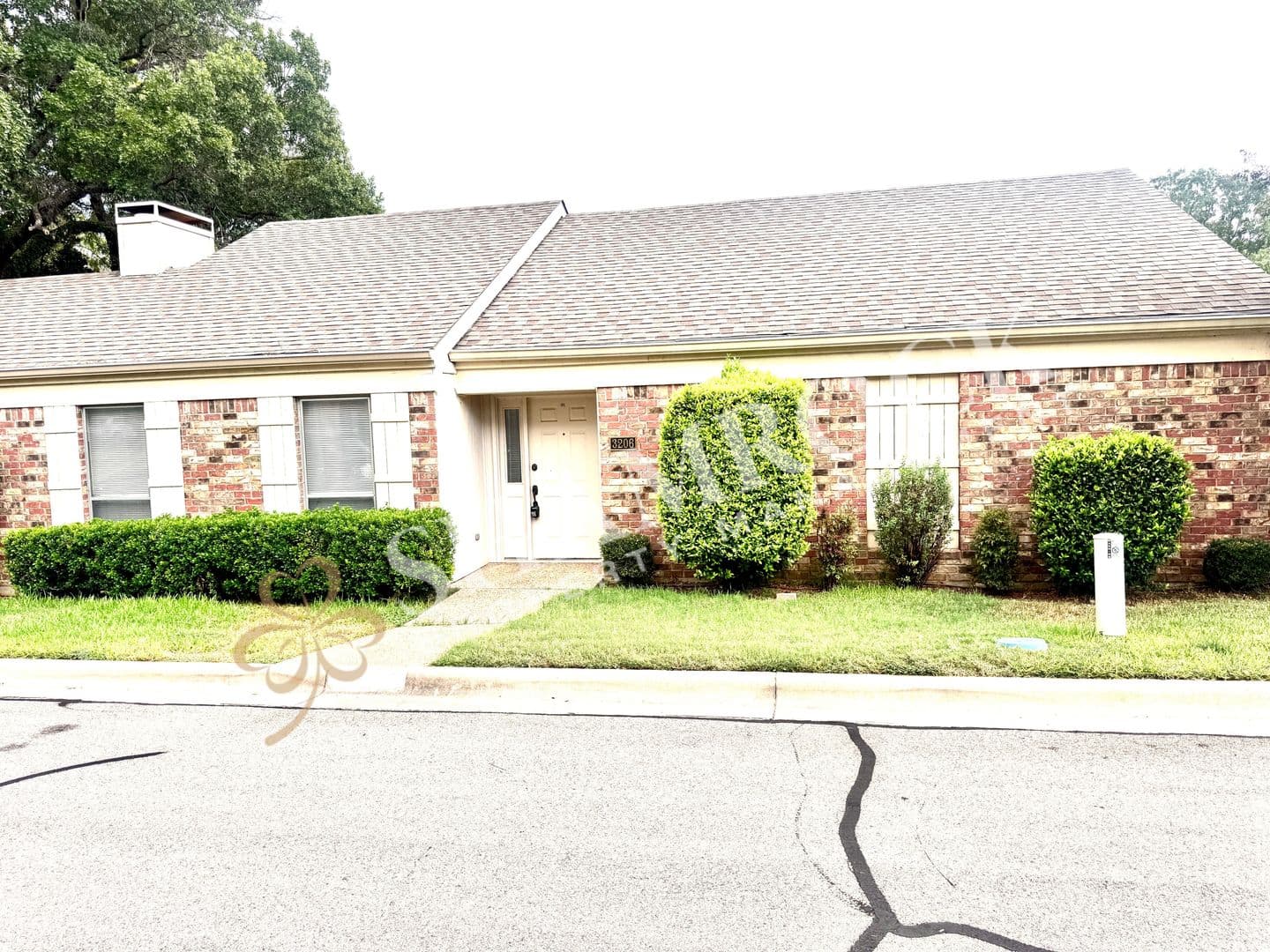 Waco House: 3206 Creekwood Cir