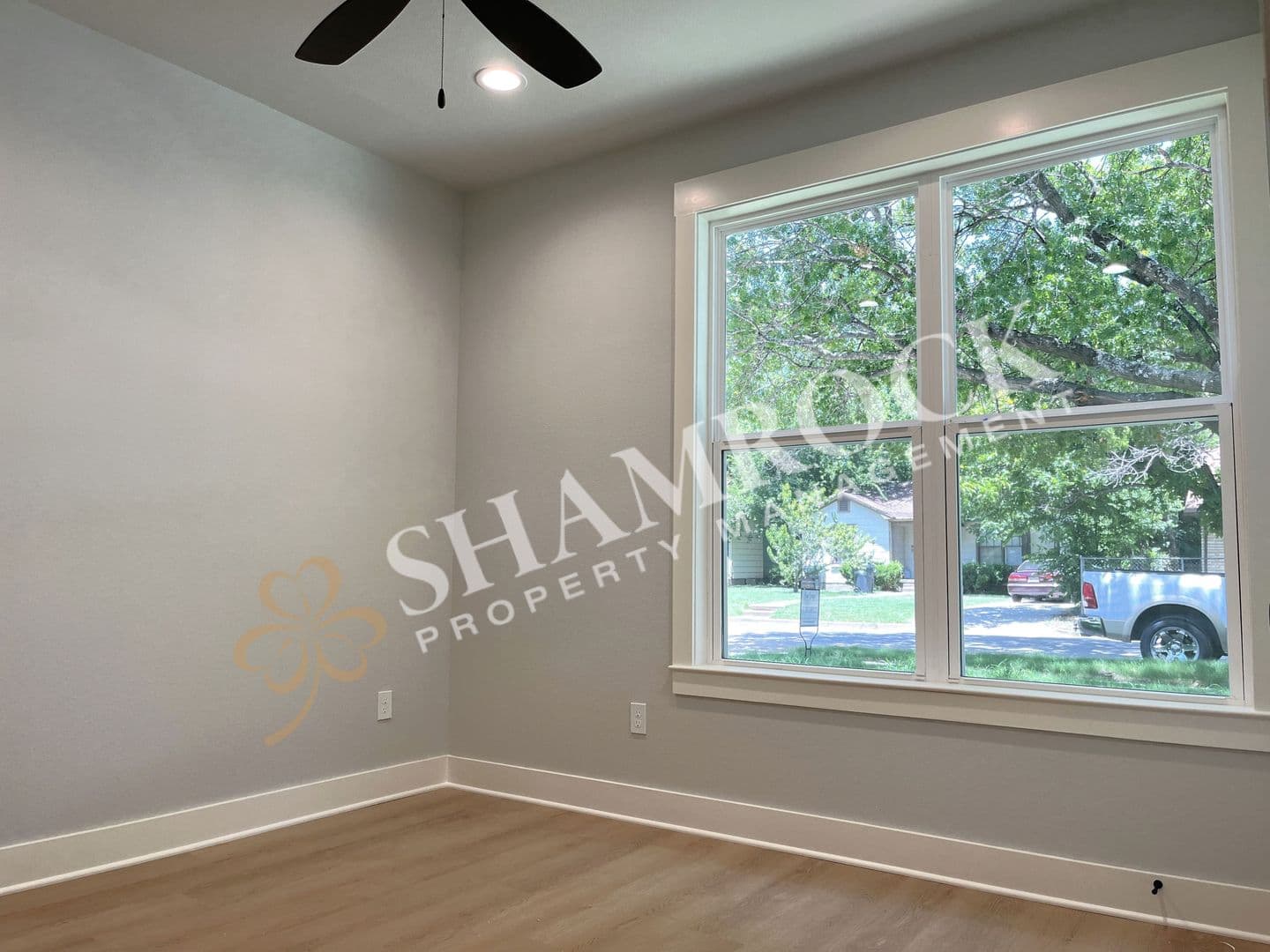 Waco House: 3520 Homan Ave