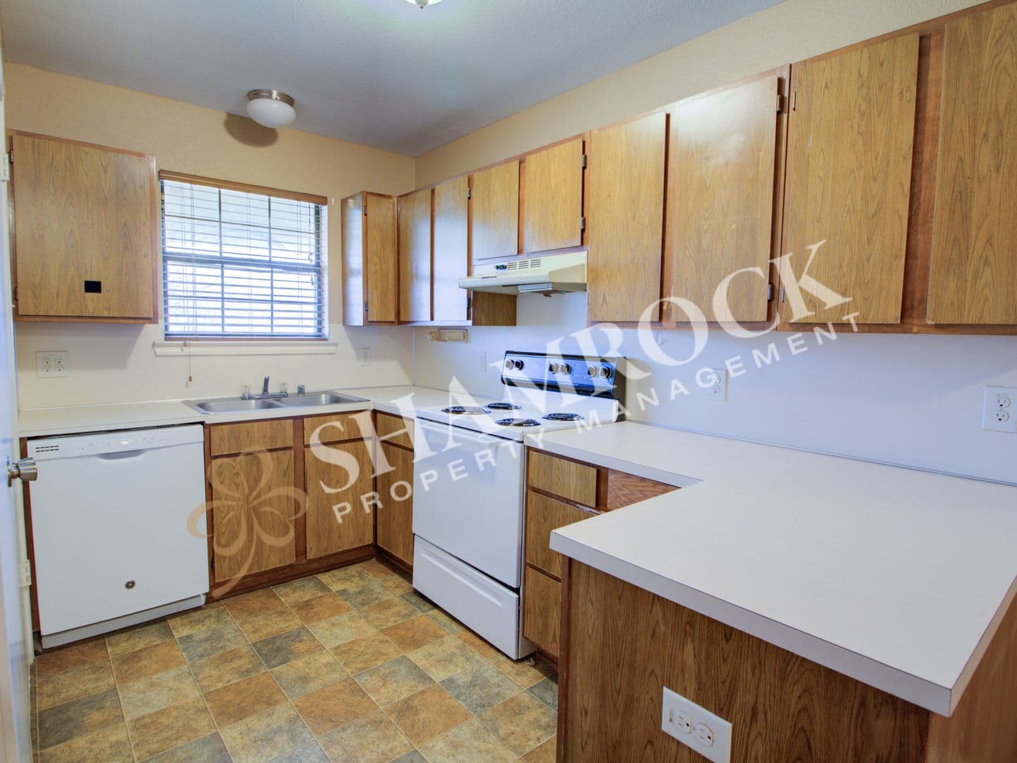 Waco House: 1419 Chapel Ridge Rd