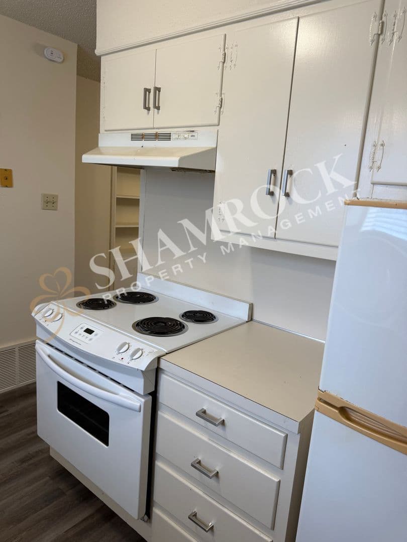 Waco House: 5015 Lakeland Circle #204