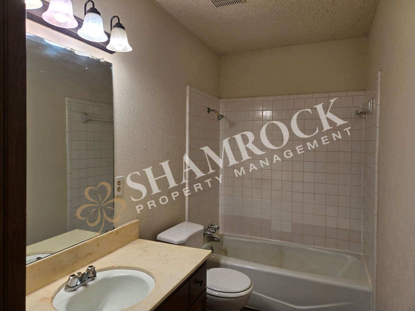 Waco House: 6627 Dunn St