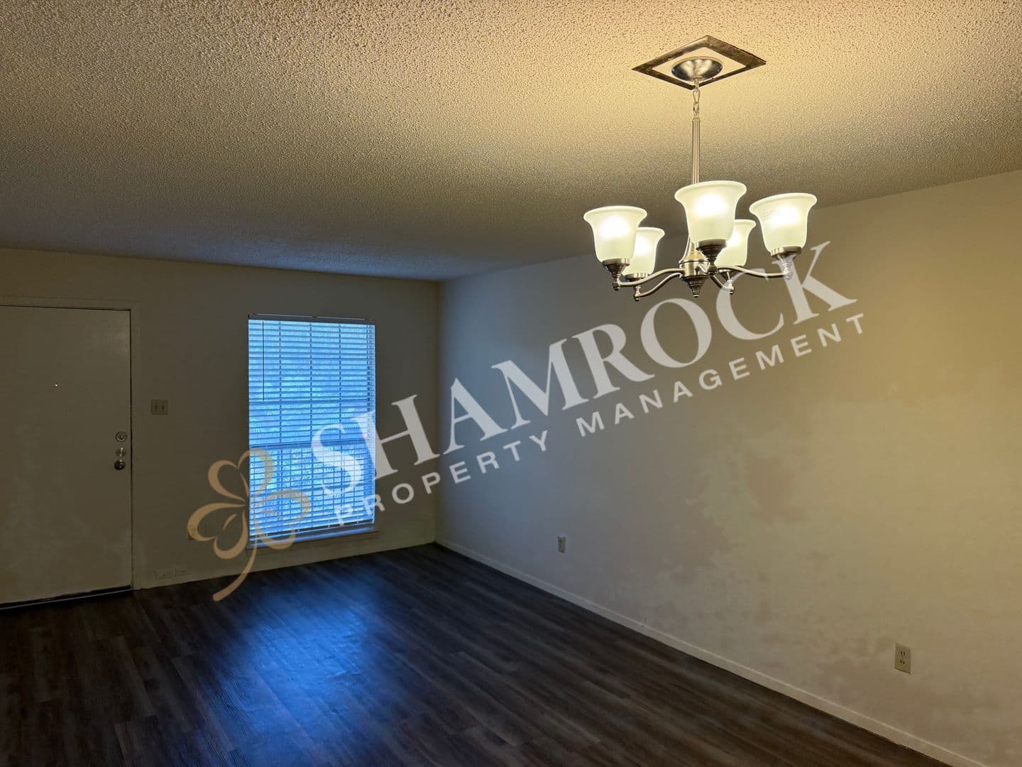 Waco House: 5015 Lakeland Circle #204