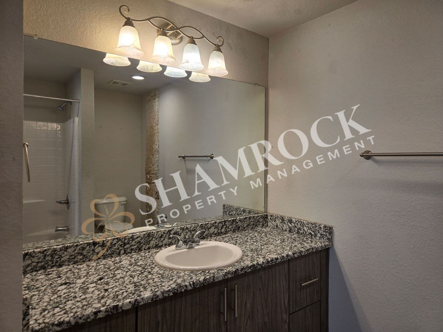 Waco House: 1307 Austin Ave, Unit 207