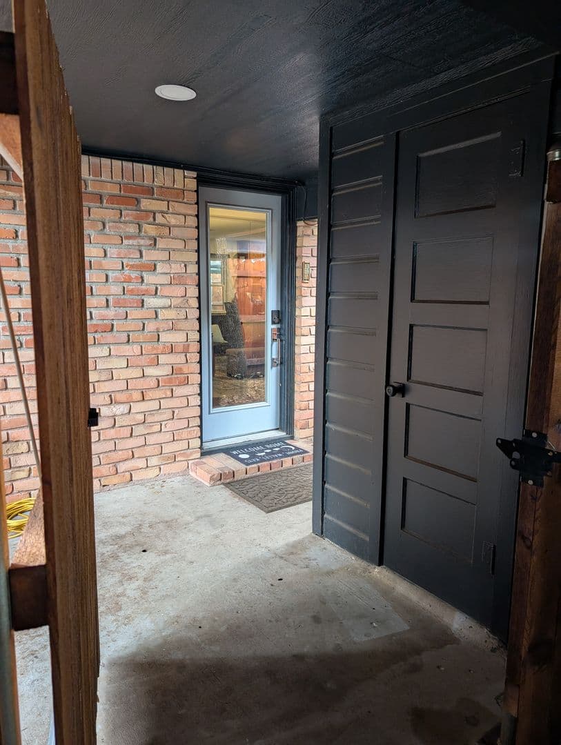 Waco House: 4421 Cedar Mountain Dr