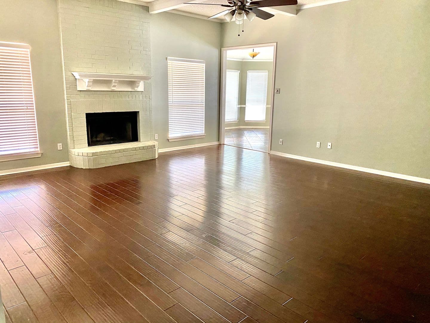 Waco House: 10824 Sierra West