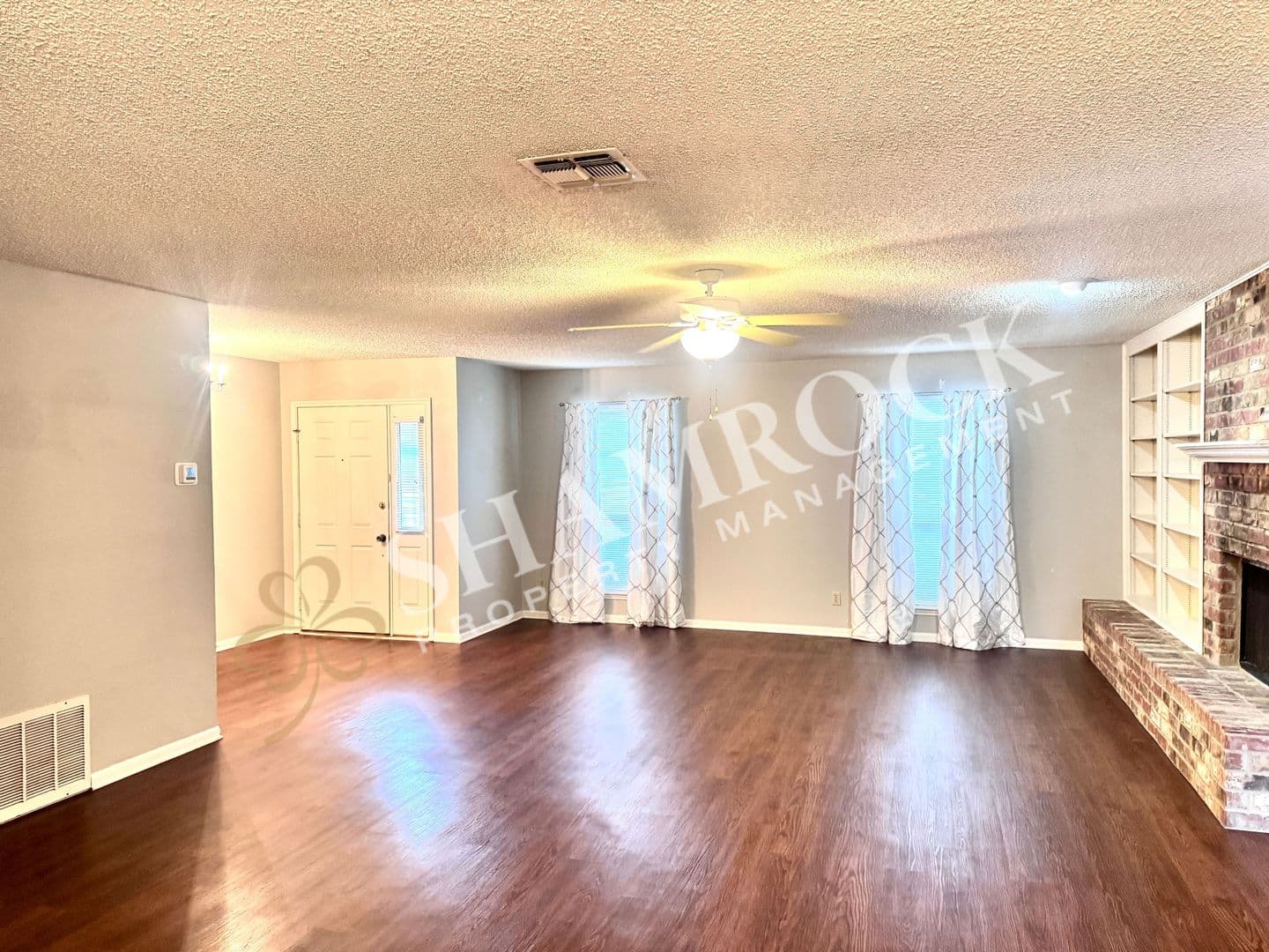 Waco House: 3206 Creekwood Cir