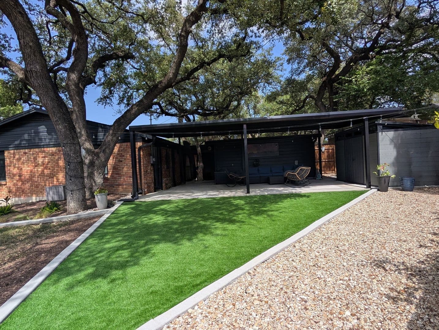Waco House: 4421 Cedar Mountain Dr
