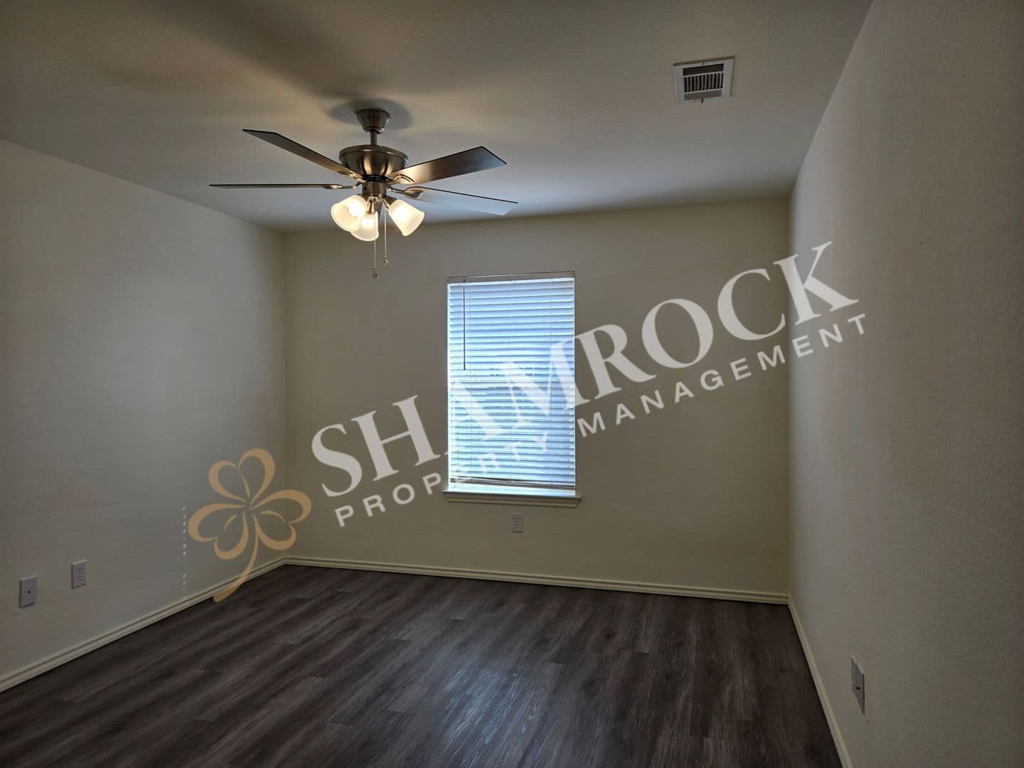 Waco House: 10201-B Hyacinth