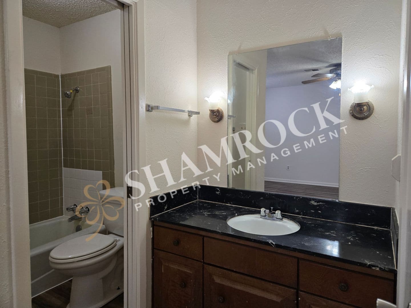 Waco House: 6627 Dunn St