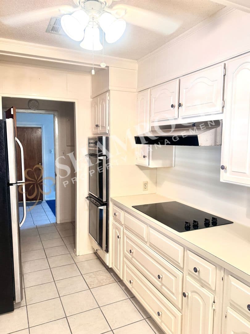Waco House: 2223 Carolinda Dr