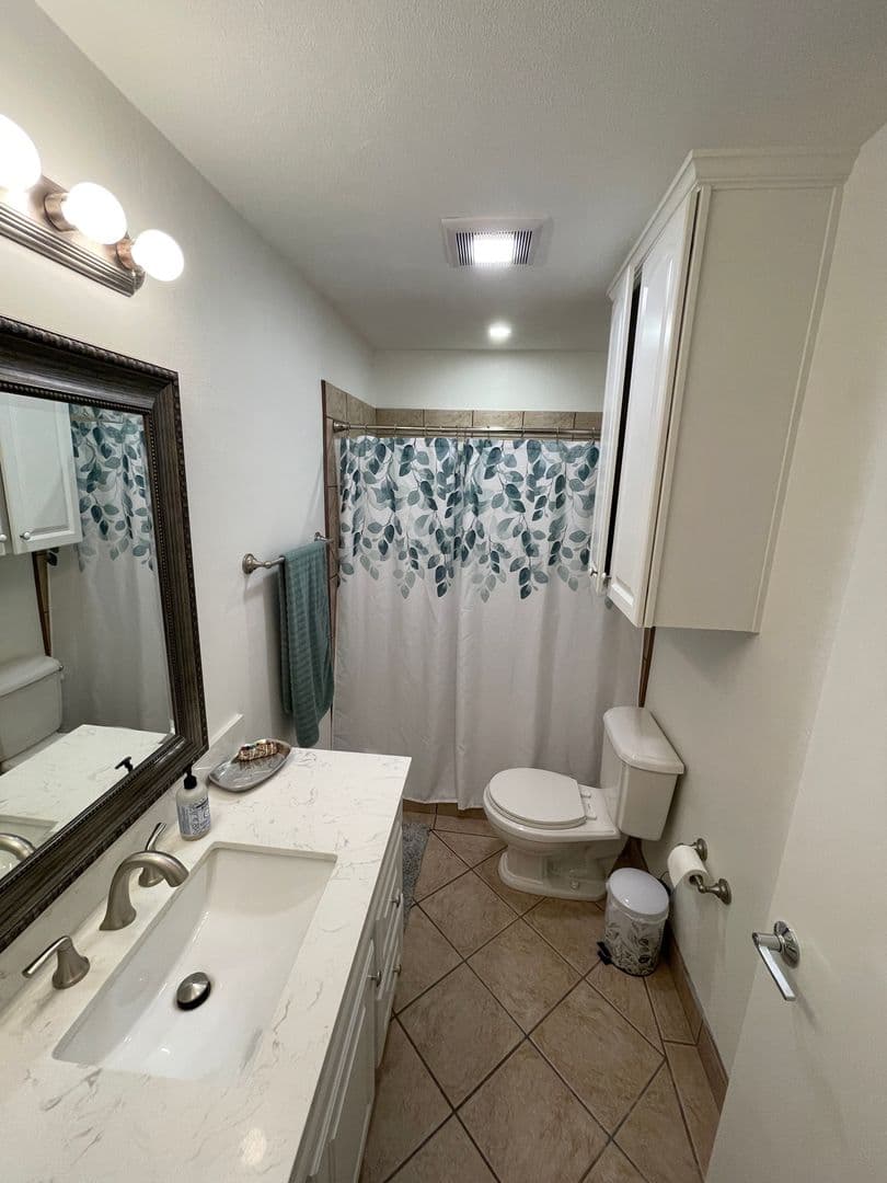 Waco House: 4421 Cedar Mountain Dr