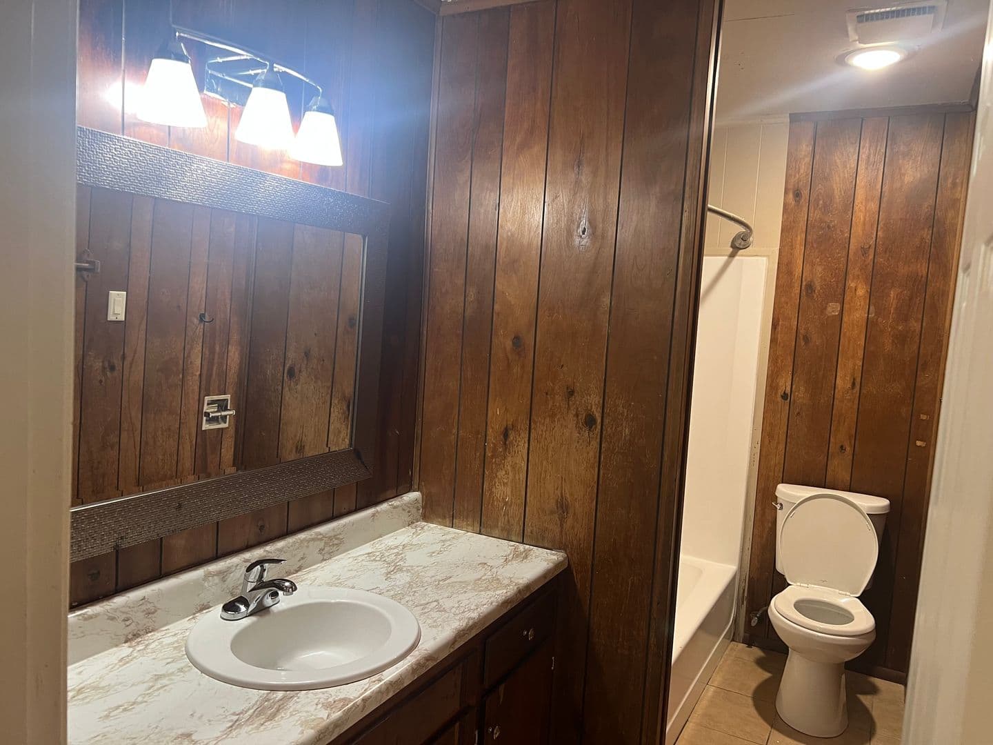 Jacksonville House: 10002 Shannon Dr.