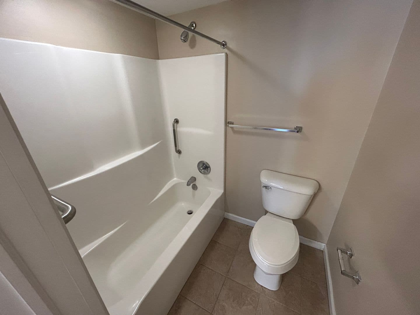 Tuscola Apartment: 600 E Ficklin St