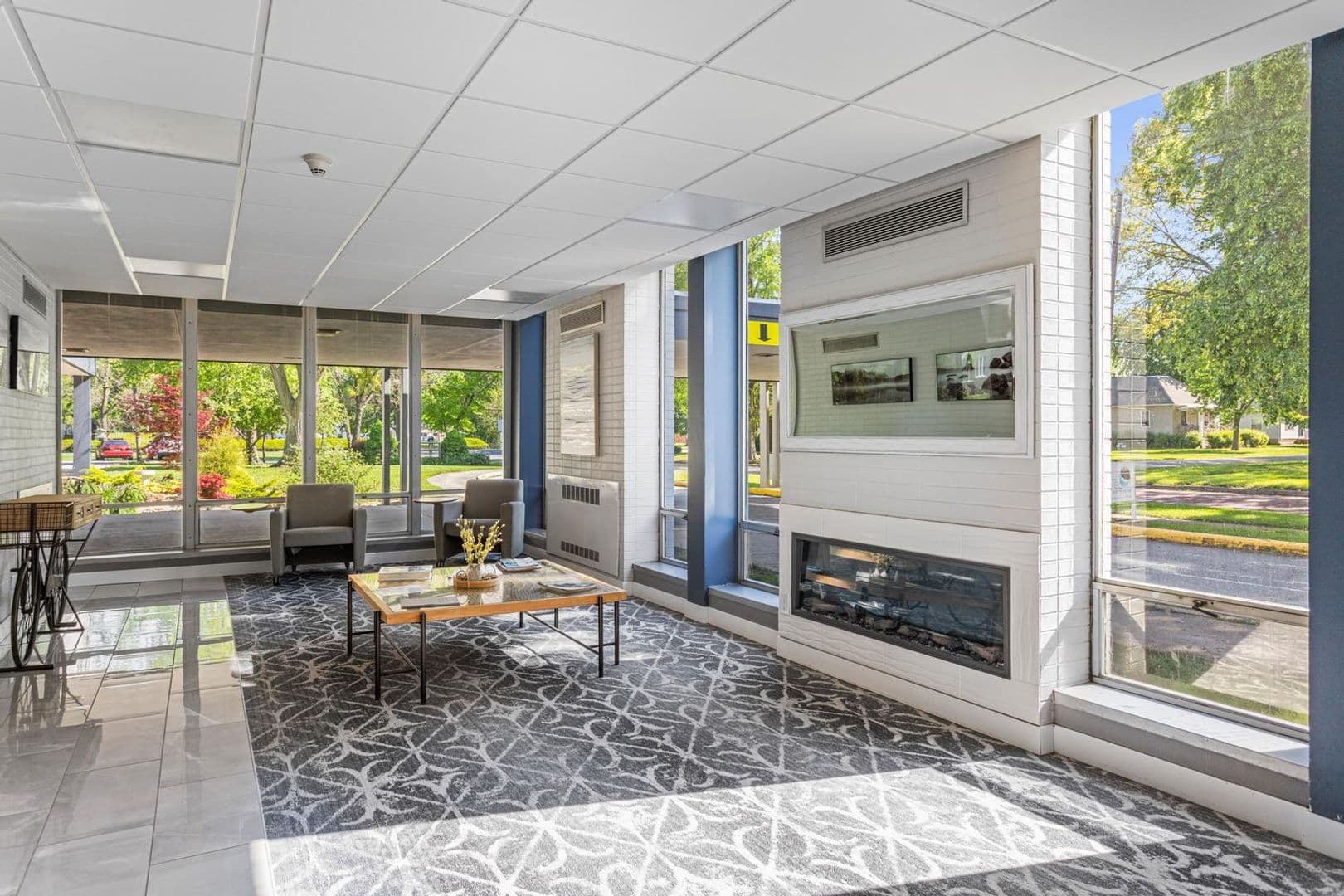 Tuscola Apartment: 703 N Park/704 N Main
