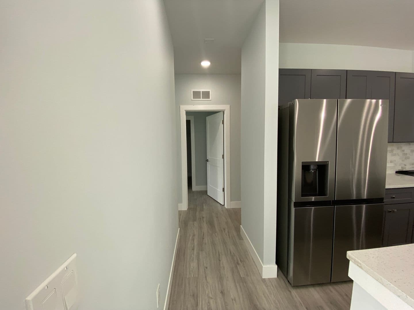 Champaign Apartment: 132 E University