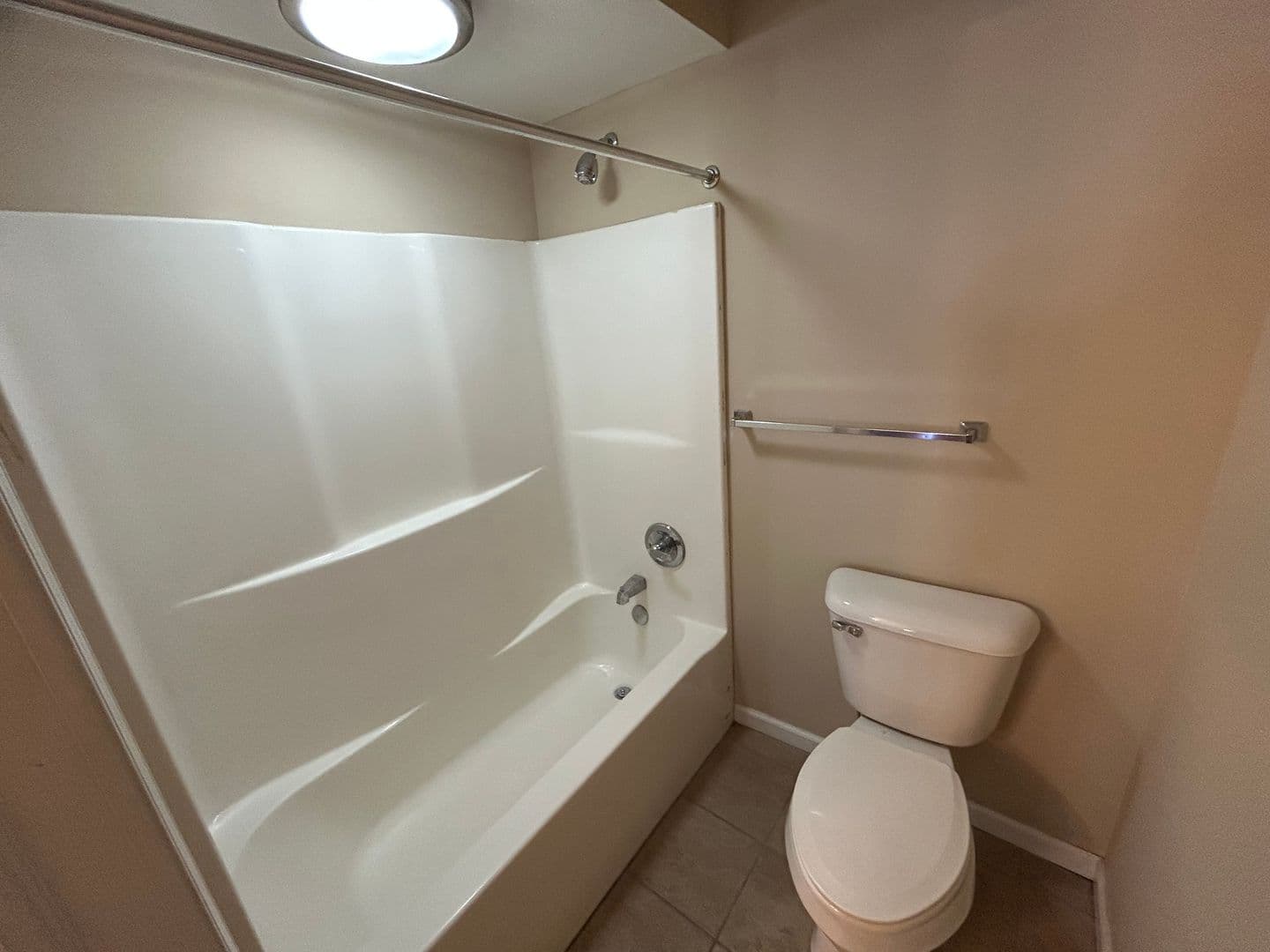 Tuscola Apartment: 600 E Ficklin St