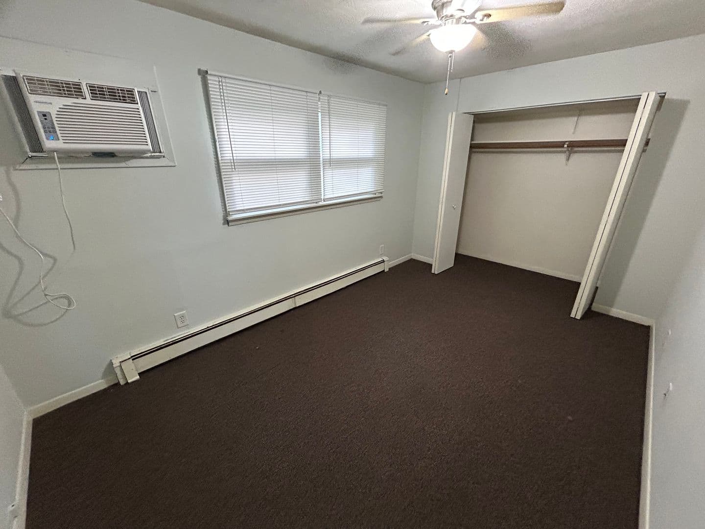 Sidney Apartment: 201-202 Scarborough