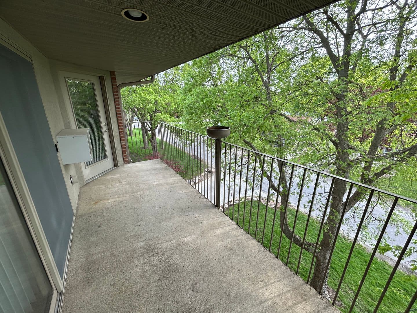 Tuscola Apartment: 600 E Ficklin St