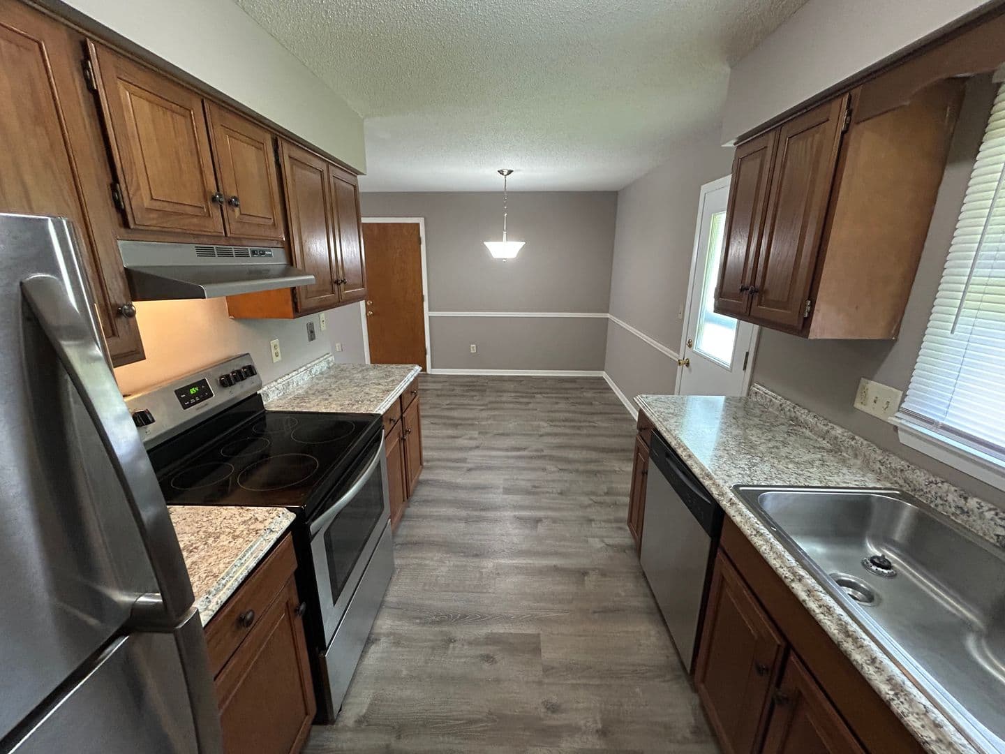 Urbana Apartment: 704 E Colorado
