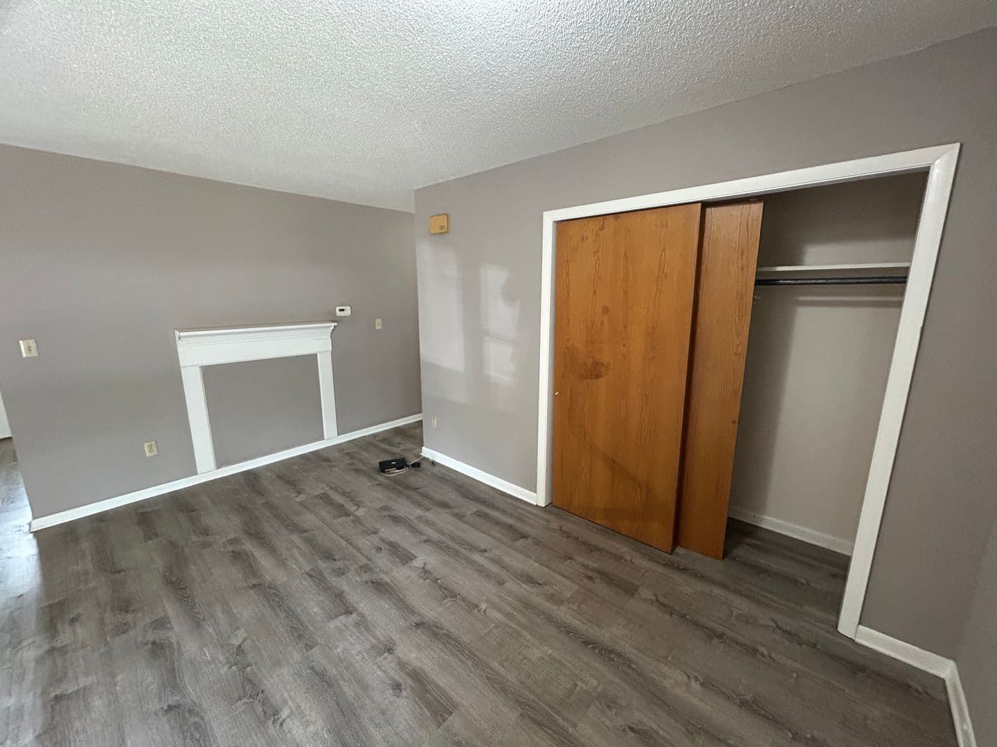 Urbana Apartment: 704 E Colorado