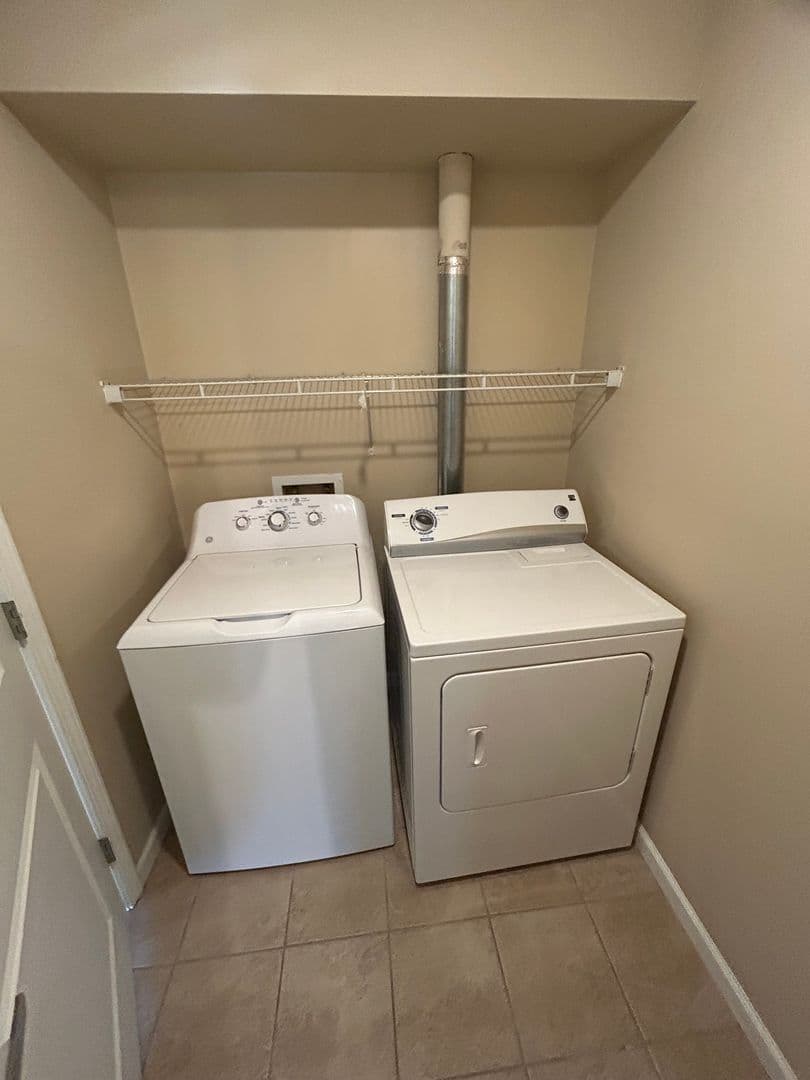 Tuscola Apartment: 600 E Ficklin St