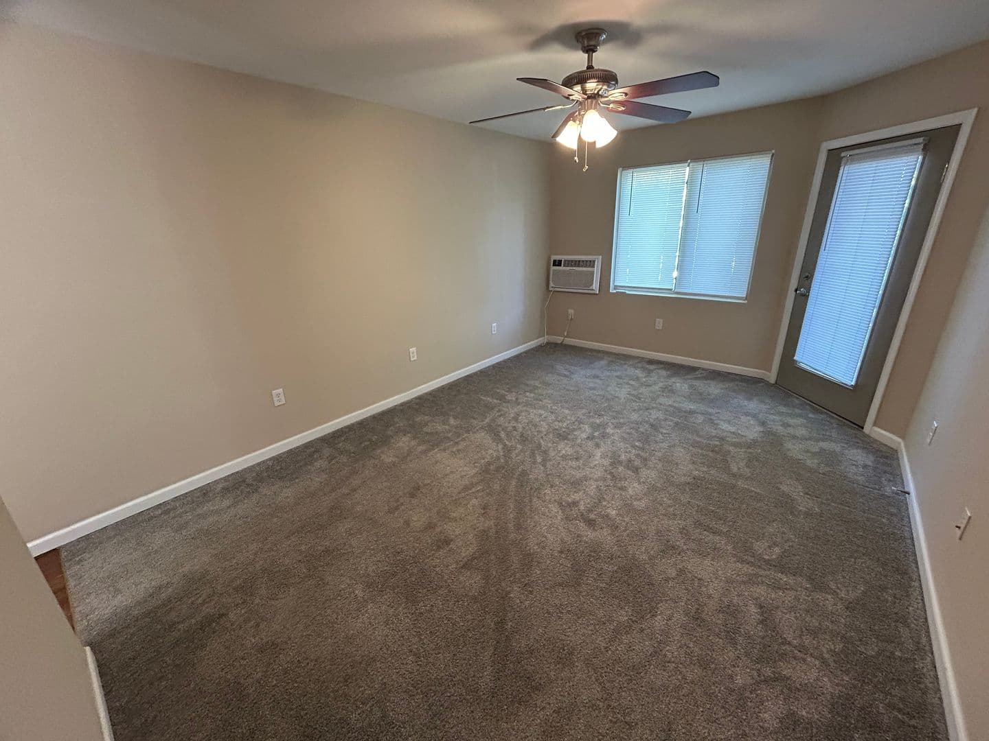 Tuscola Apartment: 600 E Ficklin St