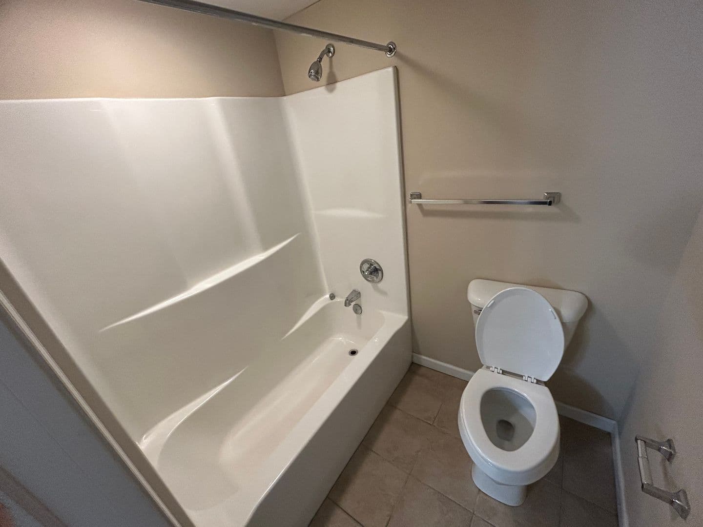 Tuscola Apartment: 600 E Ficklin St