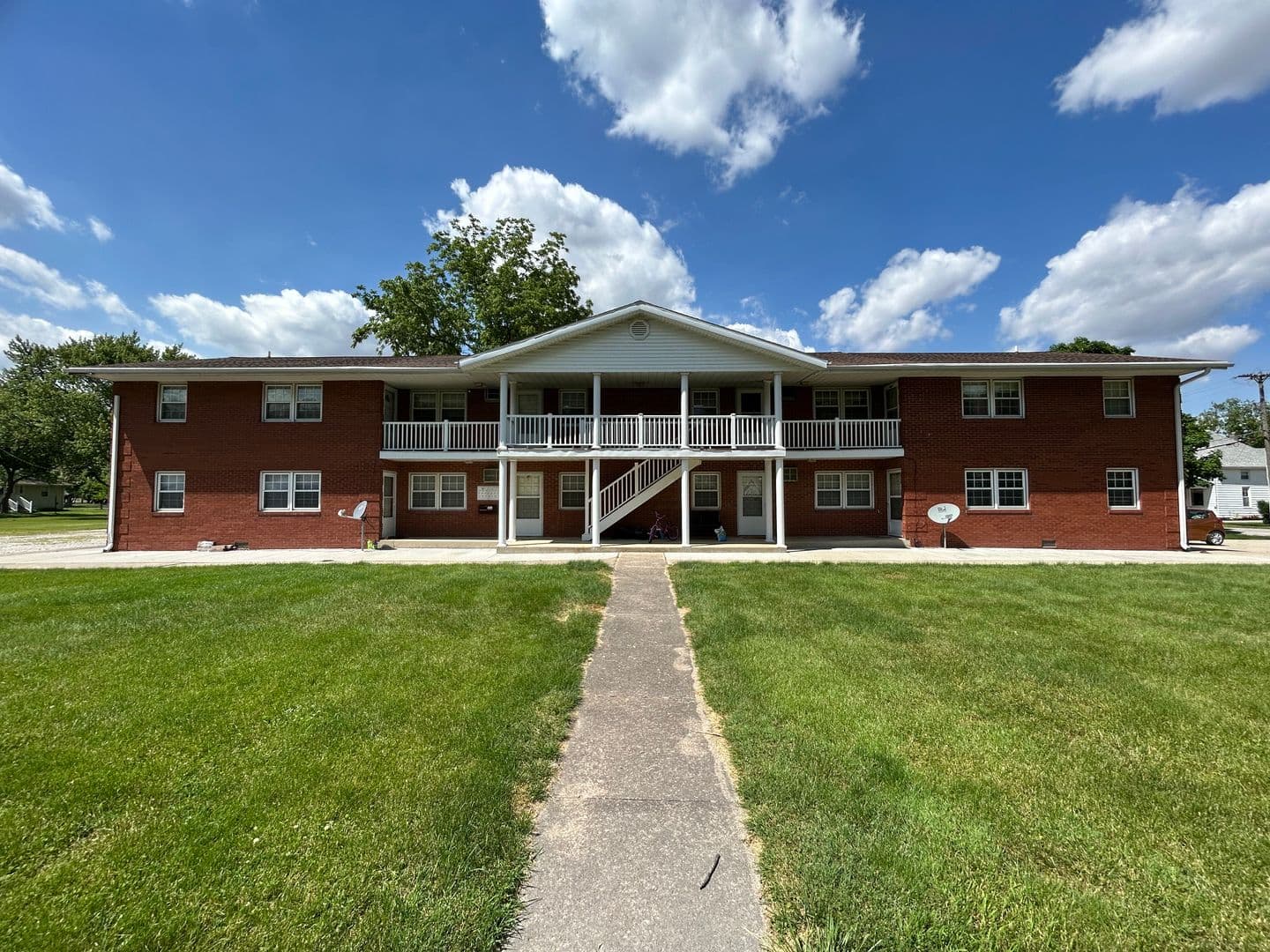 Tuscola Apartment: 106 E Northline