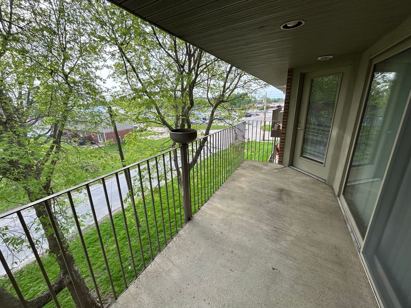 Tuscola Apartment: 600 E Ficklin St