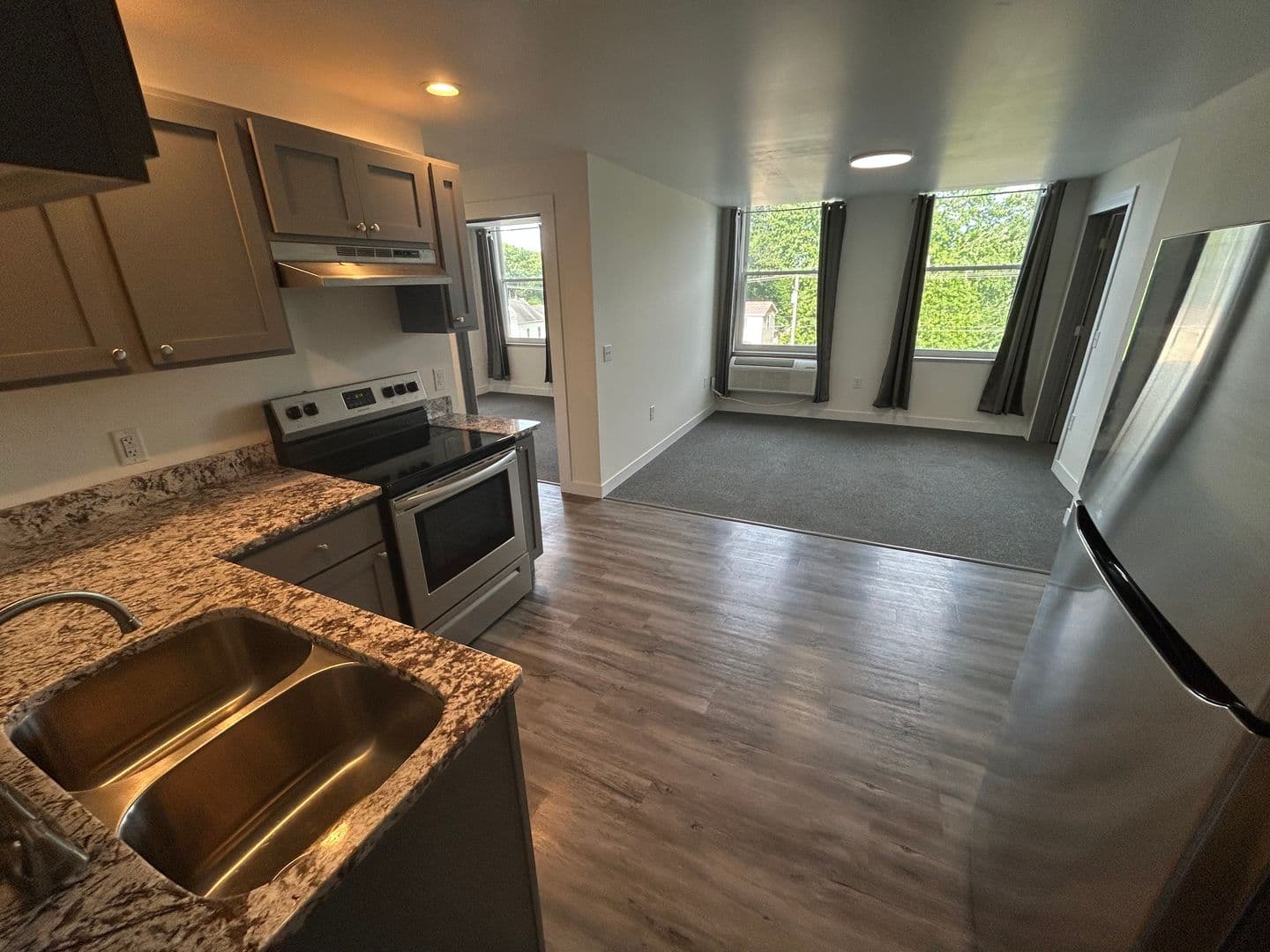 Tuscola Apartment: 703 N Park/704 N Main