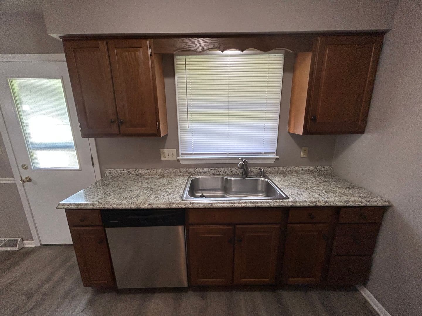 Urbana Apartment: 704 E Colorado