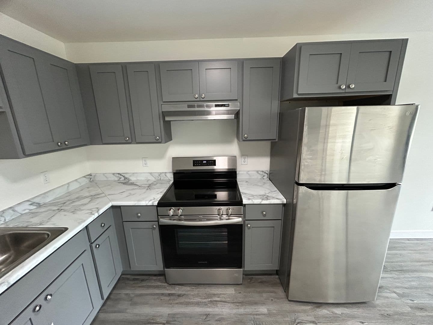 Tuscola Apartment: 703 N Park/704 N Main
