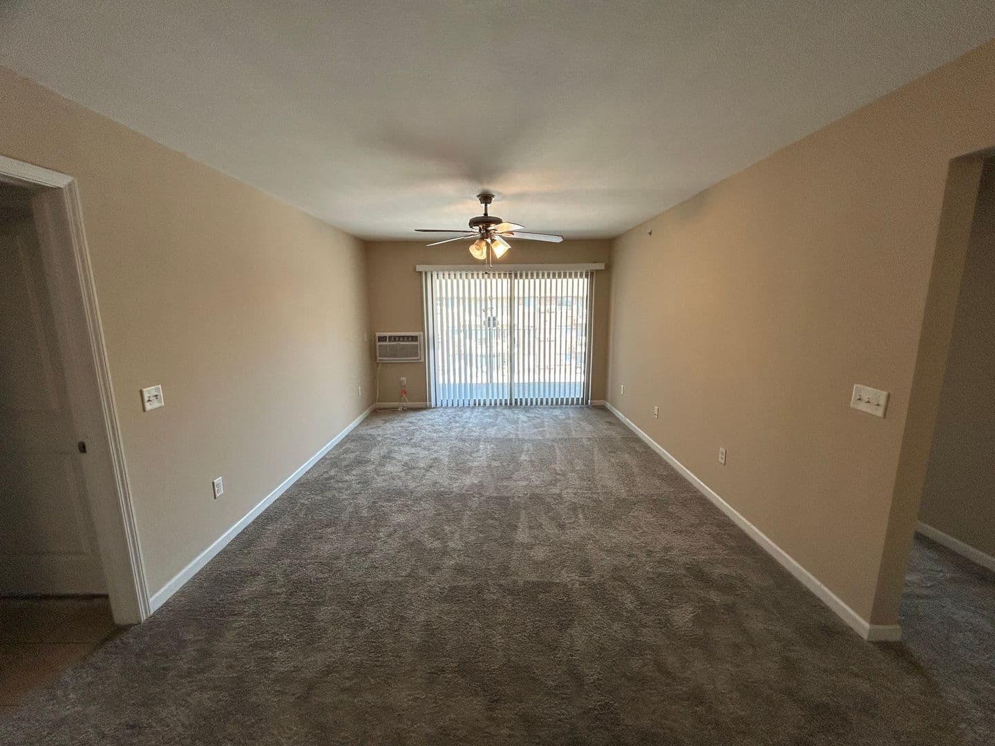 Tuscola Apartment: 600 E Ficklin St