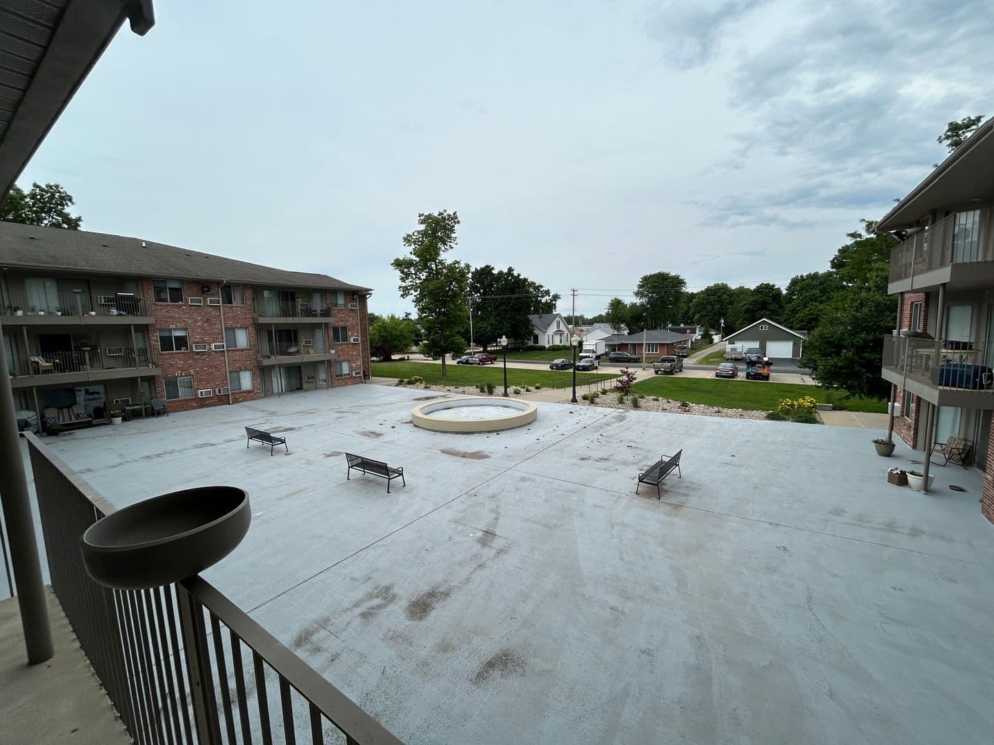 Tuscola Apartment: 600 E Ficklin St