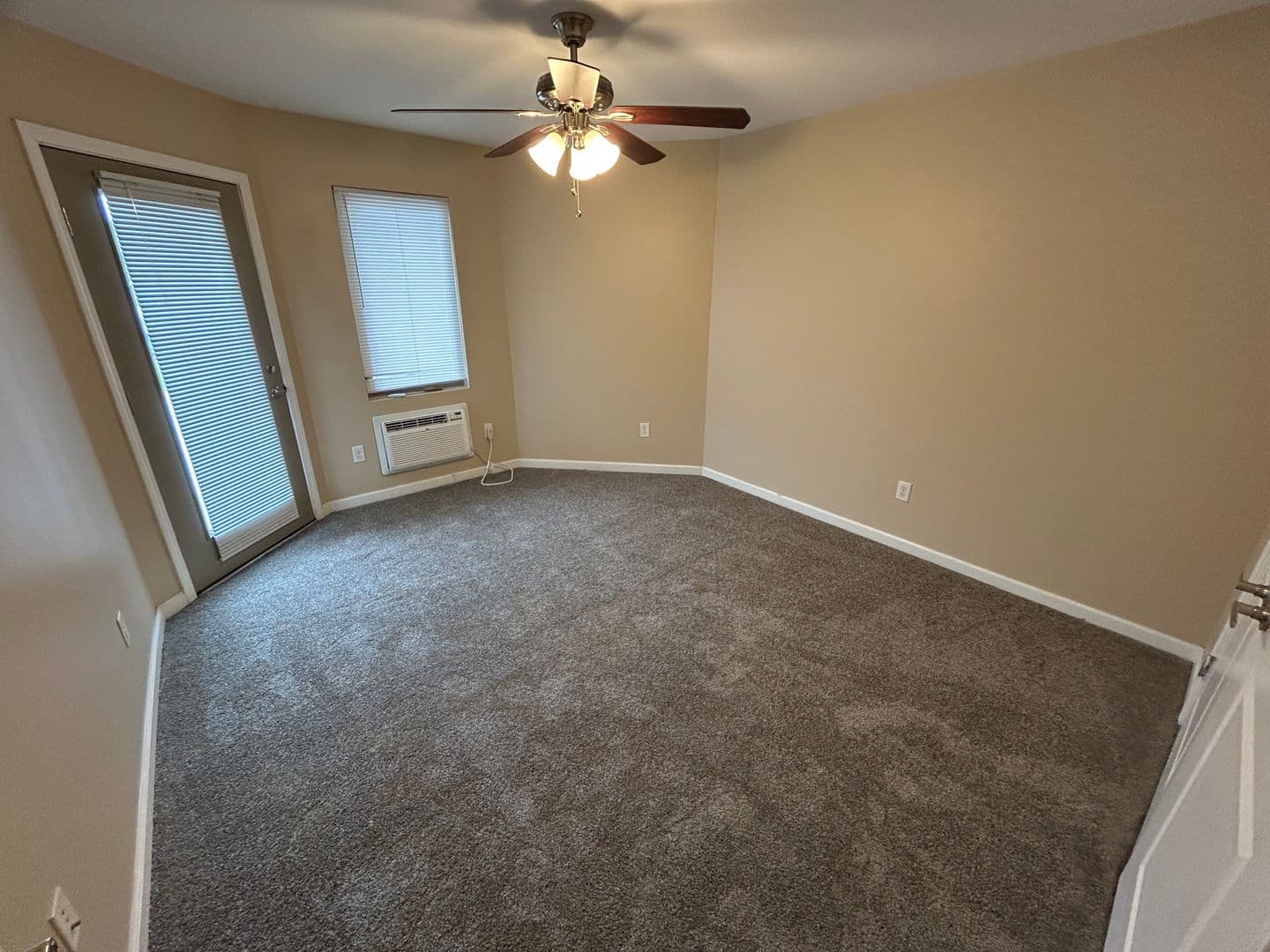 Tuscola Apartment: 600 E Ficklin St