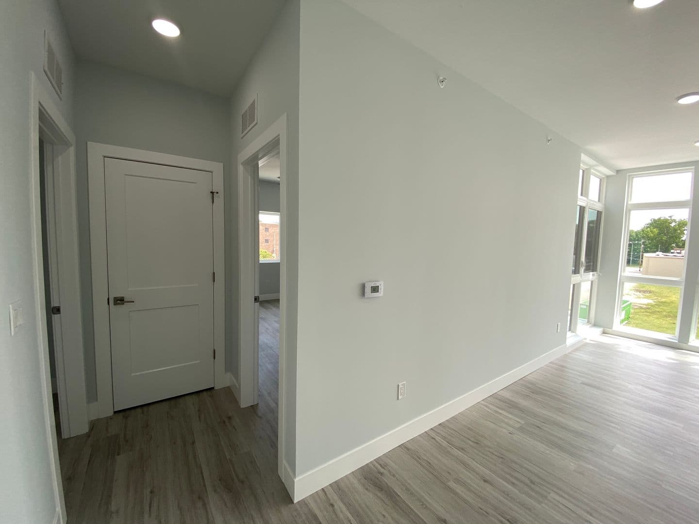 Champaign Apartment: 132 E University