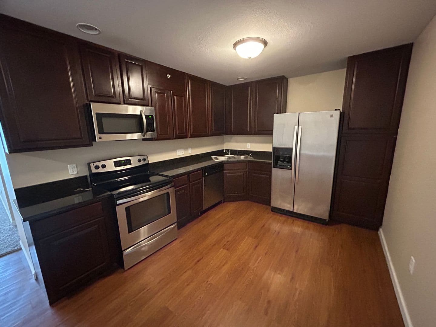 Tuscola Apartment: 600 E Ficklin St