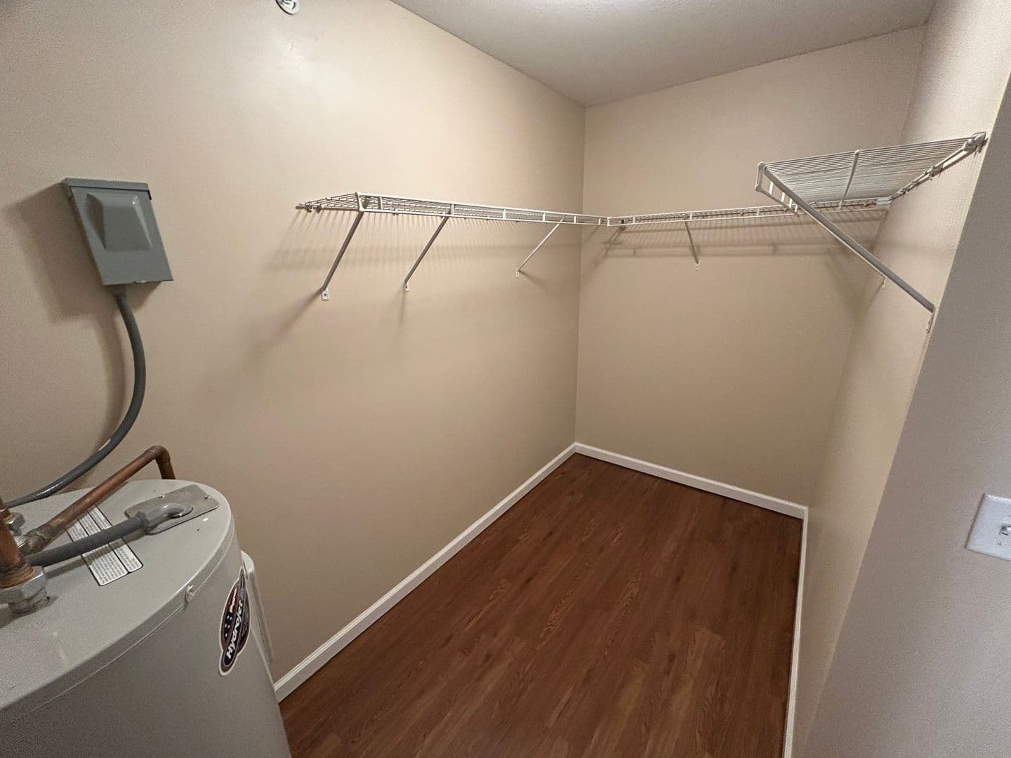 Tuscola Apartment: 600 E Ficklin St