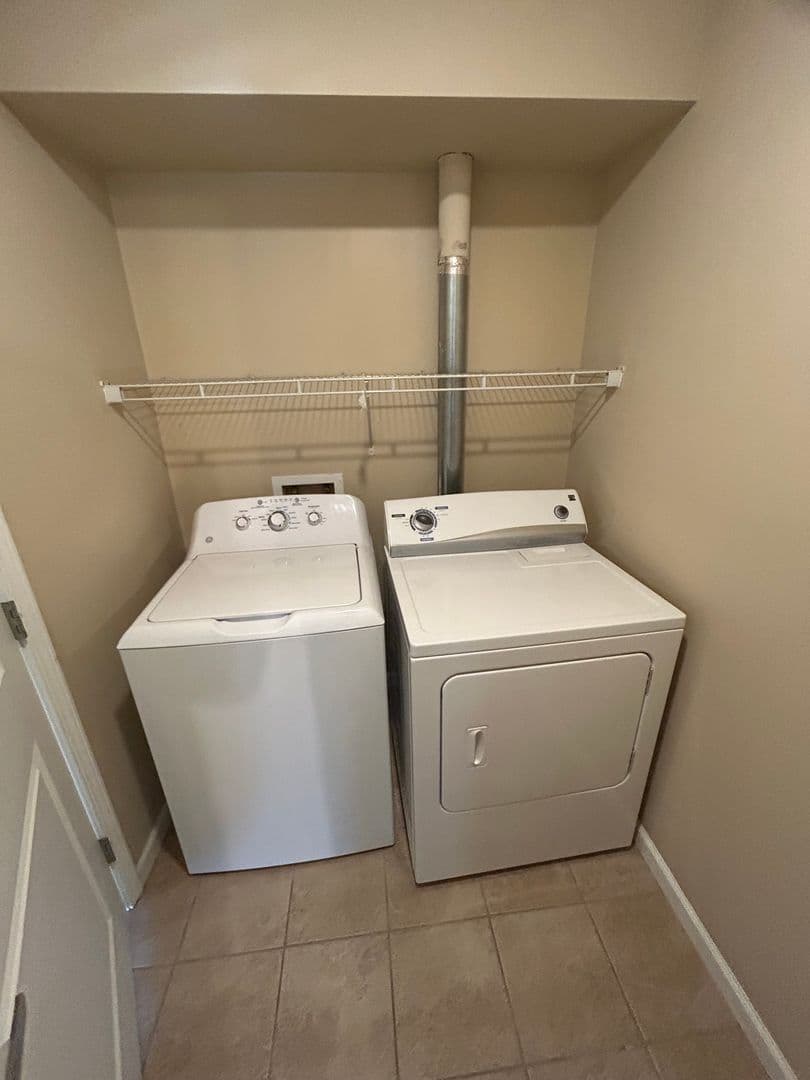 Tuscola Apartment: 600 E Ficklin St