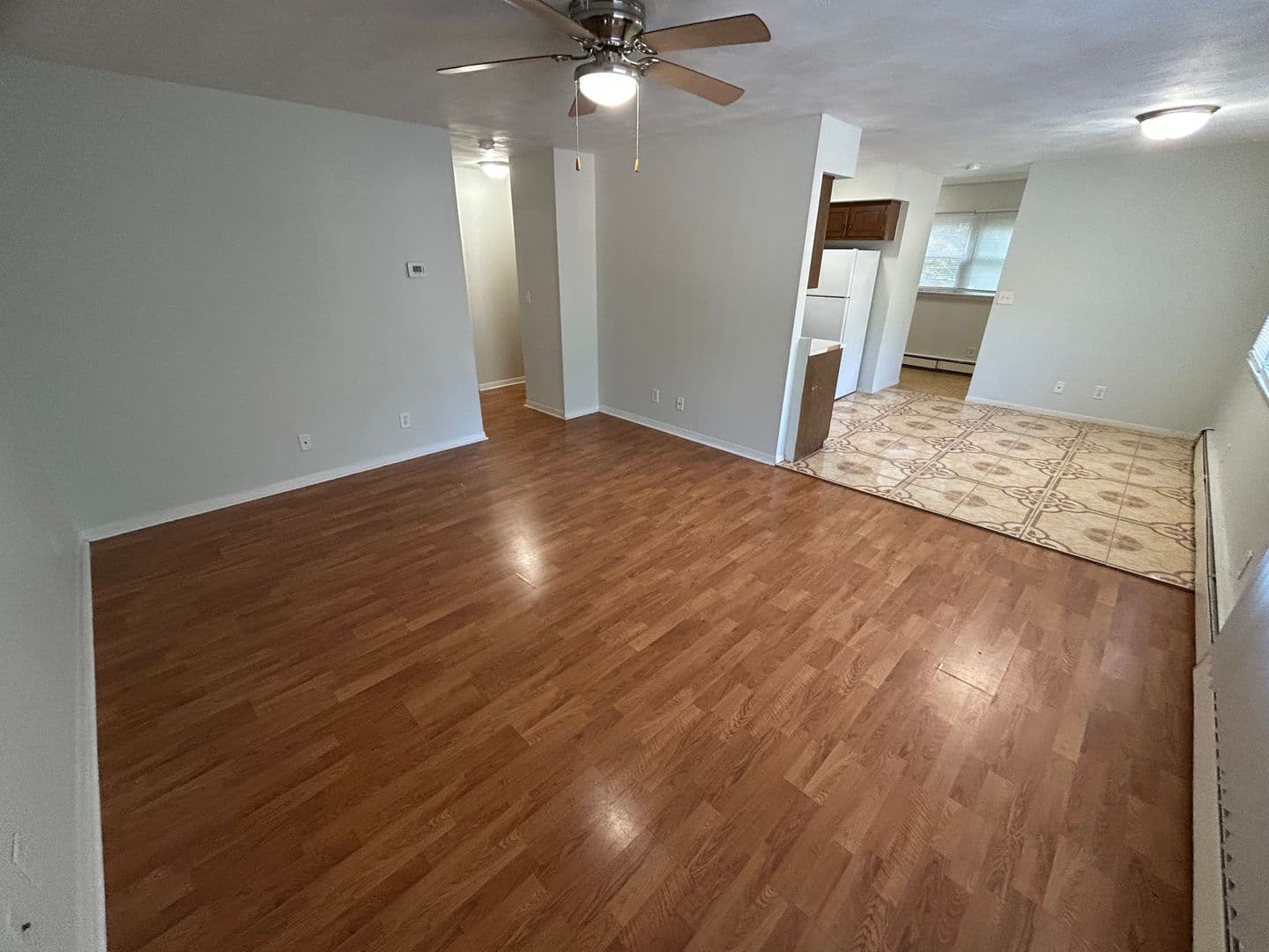 Sidney Apartment: 201-202 Scarborough
