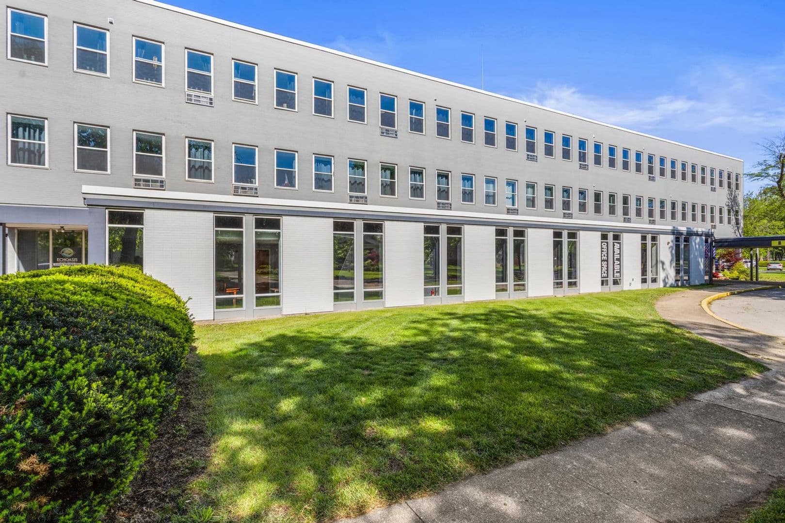 Tuscola Apartment: 703 N Park/704 N Main