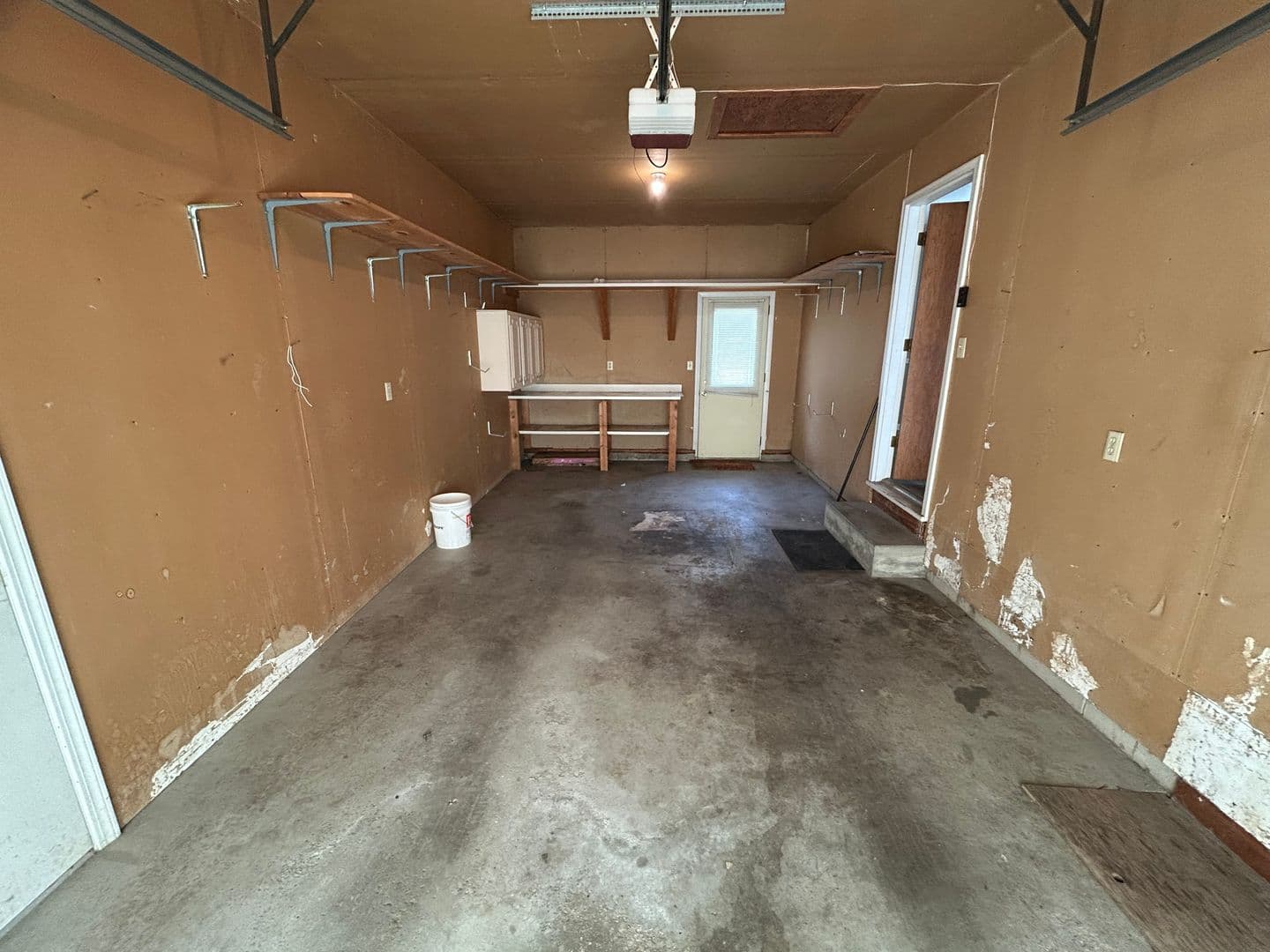 Urbana Apartment: 704 E Colorado