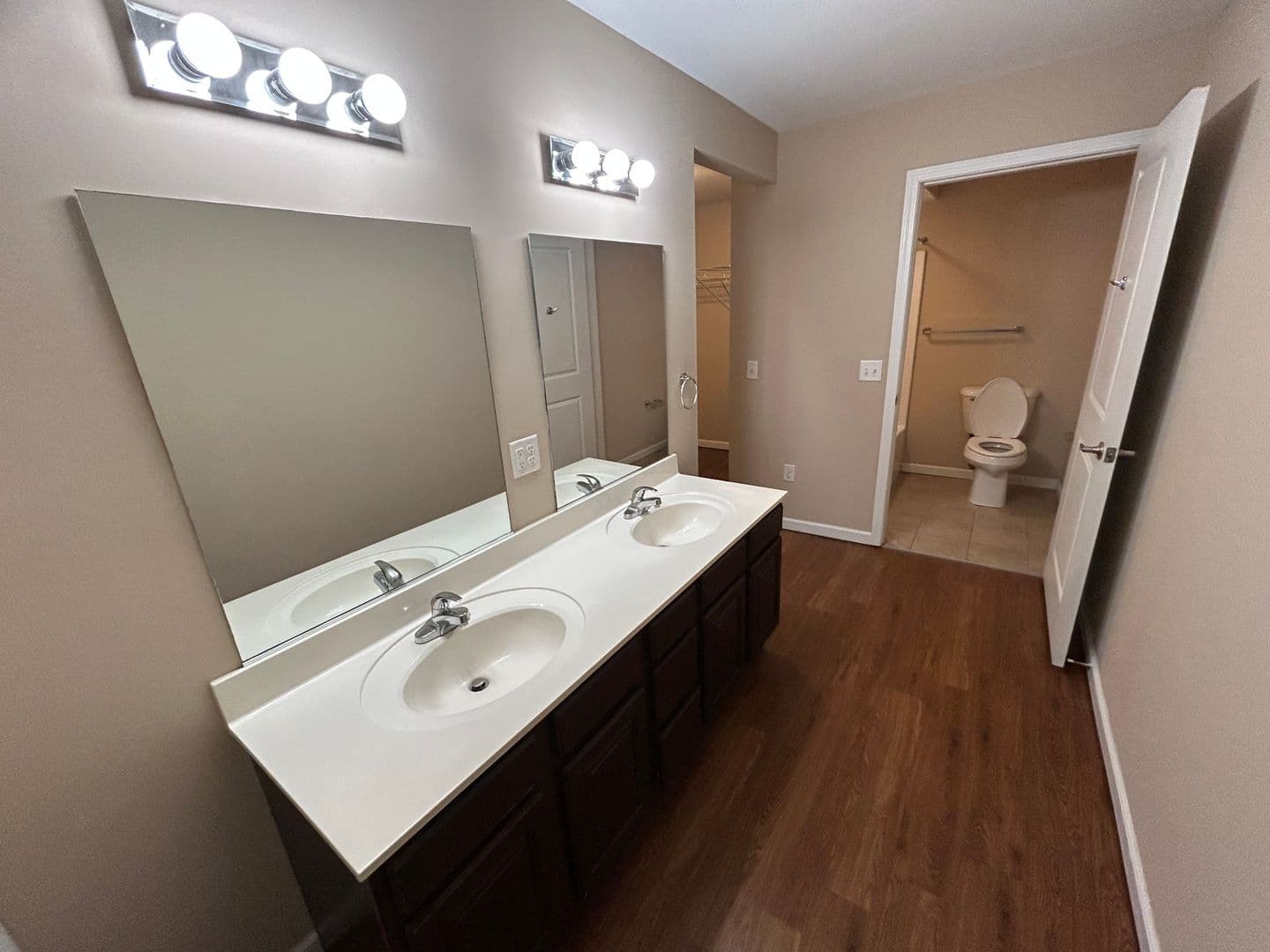 Tuscola Apartment: 600 E Ficklin St